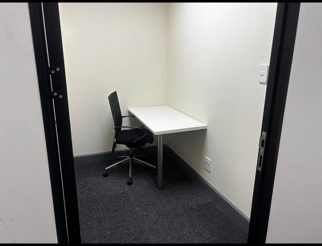 442M² OFFICE TO LET IN DUNKELD WEST